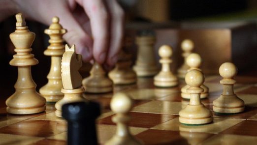 گسترش مهره ها در شروع بازی شطرنج