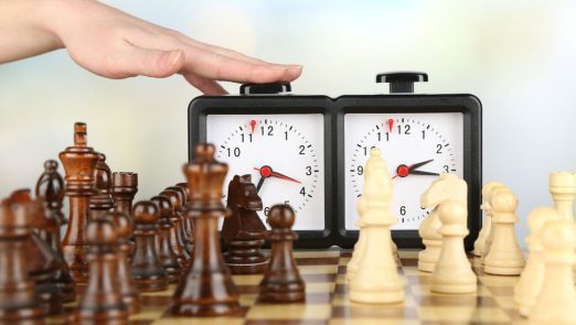 بازی داینامیک یا پوزیسیونی در شطرنج بهتر است؟