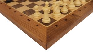 صفحه شطرنج سلطنتی با حروف و مهره کیش مستر شطرنج