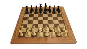 صفحه سلطنتی و مهره فدراسیونی مستر شطرنج رنگ قهوه ای روشن