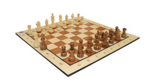 صفحه کلاسیک و مهره dgt مستر شطرنج رنگ کرمی