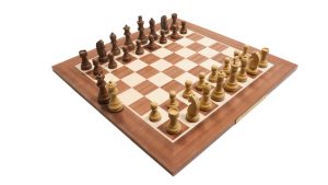 صفحه شطرنج DGT و مهره فدراسیونی مستر شطرنج
