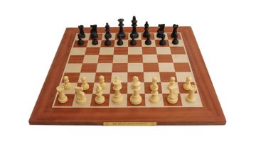 صفحه شطرنج DGT و مهره استاندارد فدراسیونی مستر شطرنج